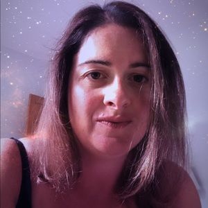 Meet your Posher, Carla